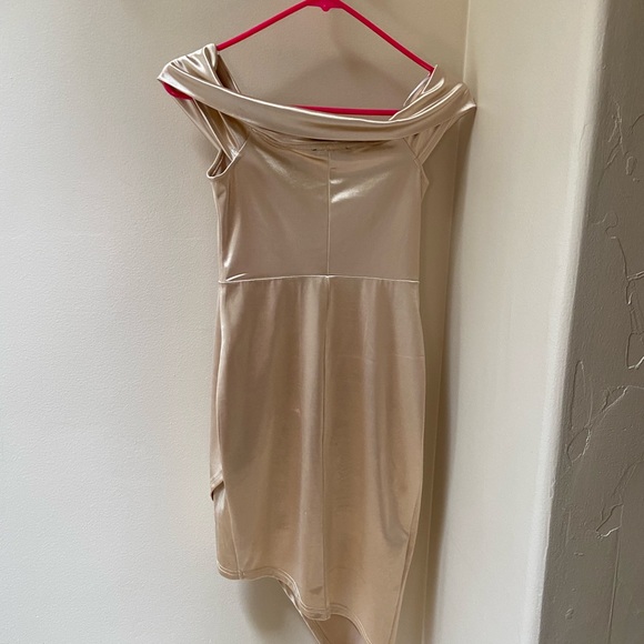 Lulu’s champagne colored midi dress size Small - Picture 5 of 6